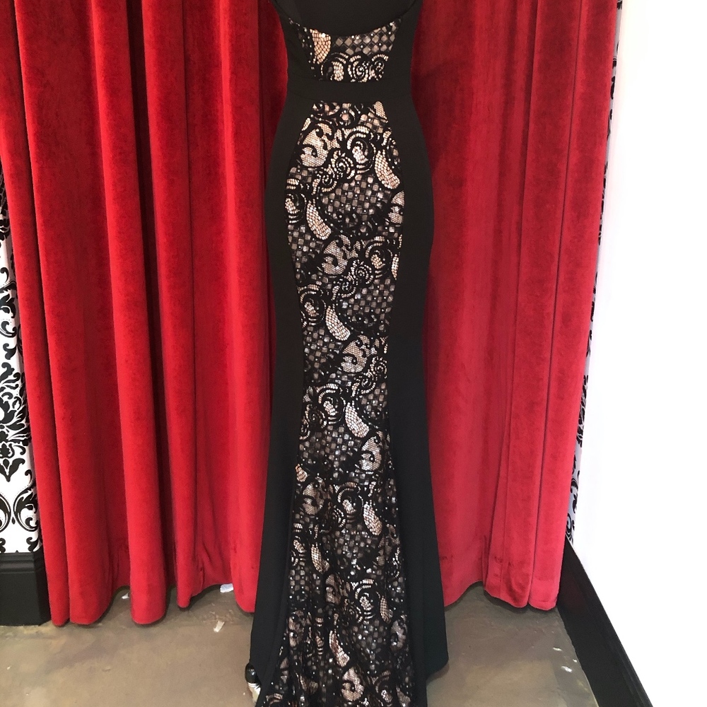 Long Dress - Picture 2 of 2